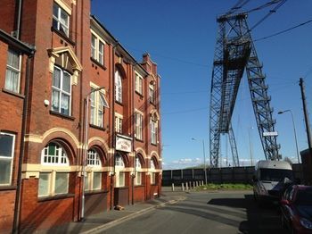 The West Of England Tavern Hotel Newport  Exterior photo